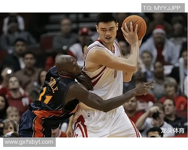 姚明罚球技巧解析：如何在压力下保持顶级表现与稳定性